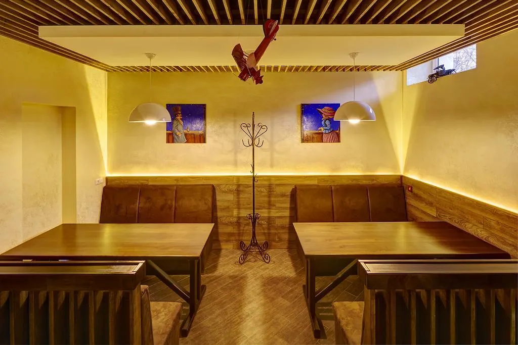 Three Crowns Hotel Leopoli